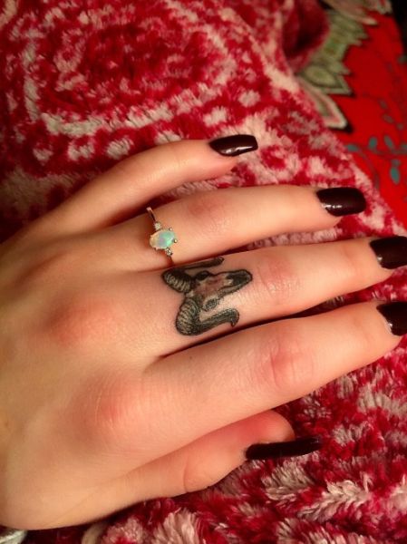 small hand tattoos meanings