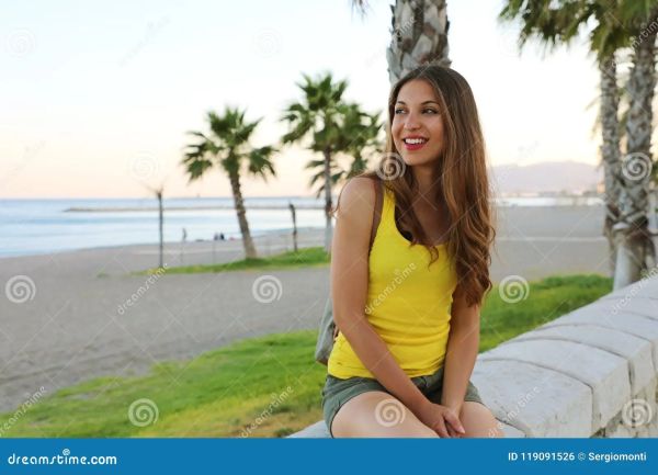 cadiz provincia beaches women
