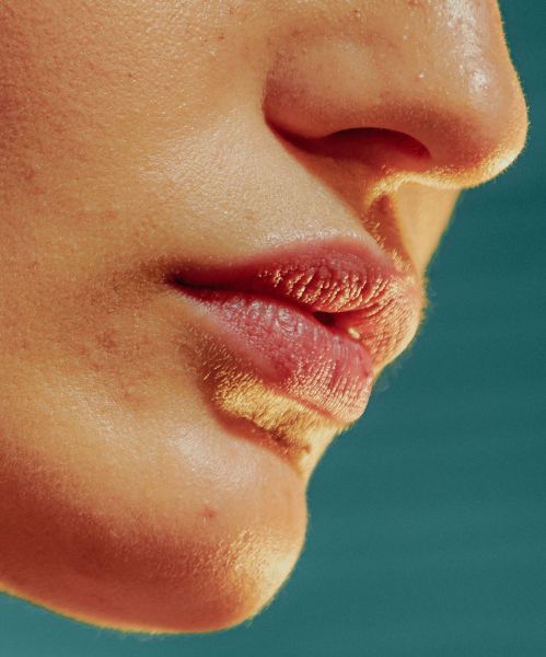 mouth sores on lips