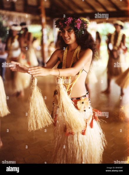 female polynesia
