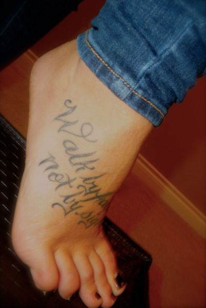 toes tatted