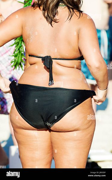 obese women swimsuit