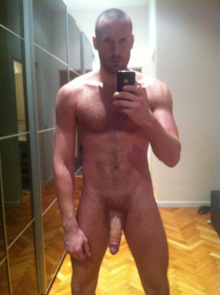 nude selfies