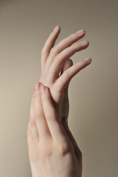 tumblr girl drawing with hand down