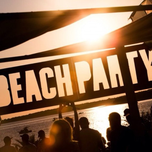 party on beach astetic