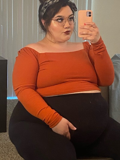 woman with flat stomach