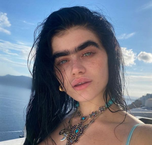 woman with belly hair