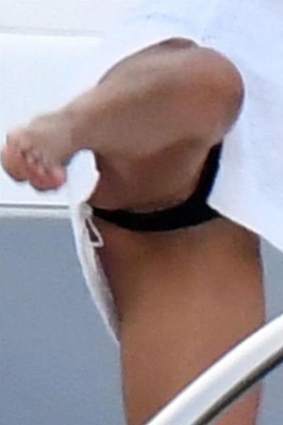 brooke hogan microphone