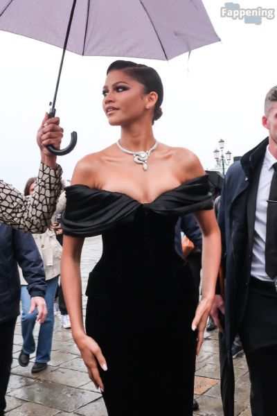 zendaya oil leak